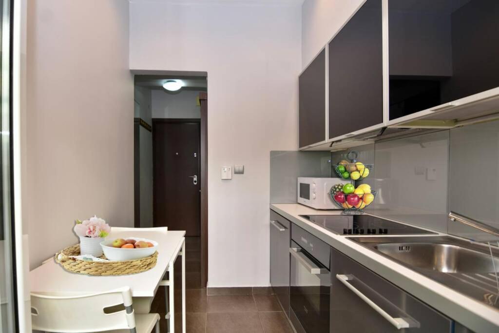 Modern Apartment In The Heart Of The City Larissa Zewnętrze zdjęcie